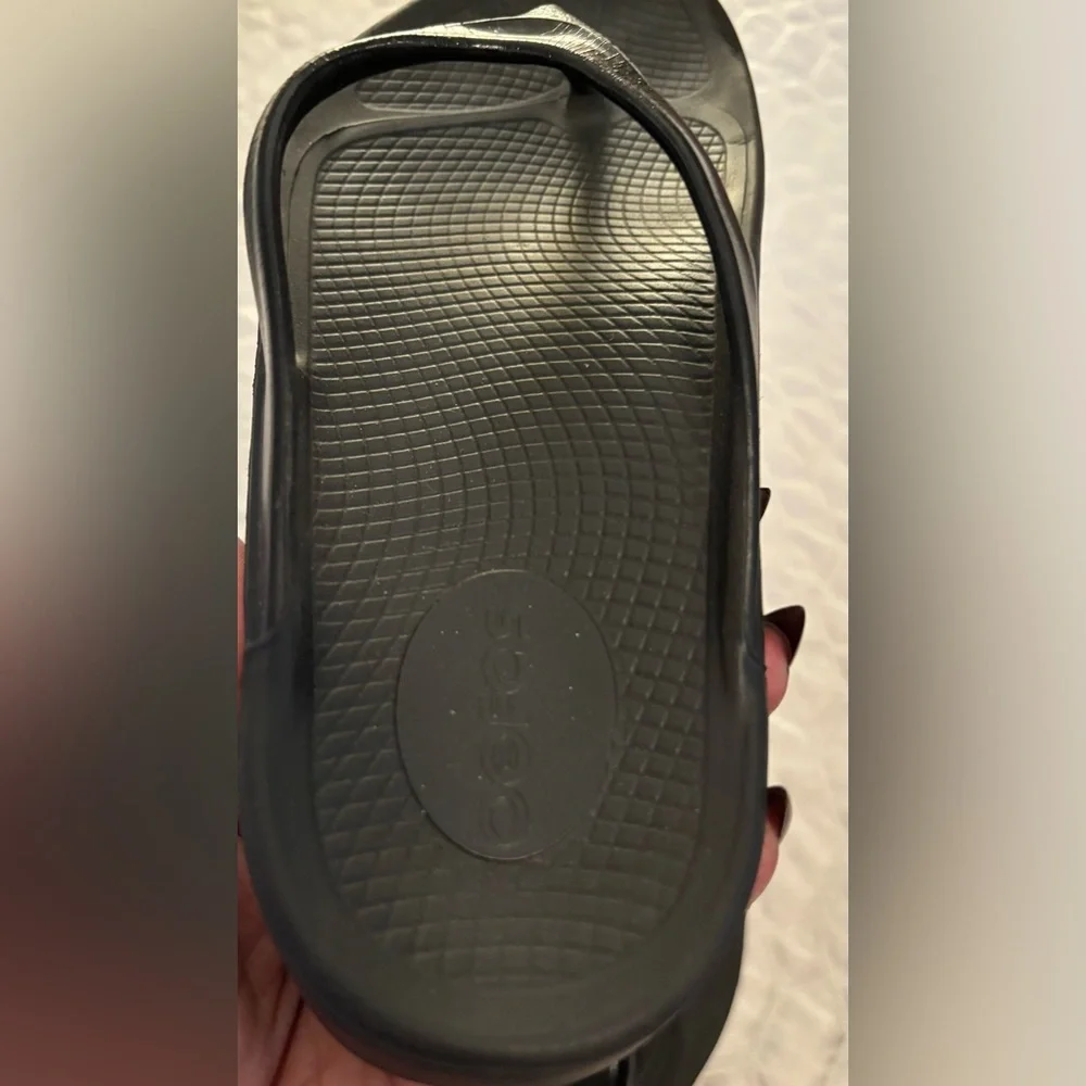 OOFOS Black Women's Flats & Loafers - Picture 4 of 4